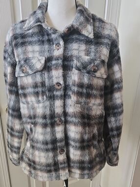 ARIZONA JEAN CO JUNIORS BLACK & WHITE PLAID FLANNEL SHIRT JACKET SIZE SMALL